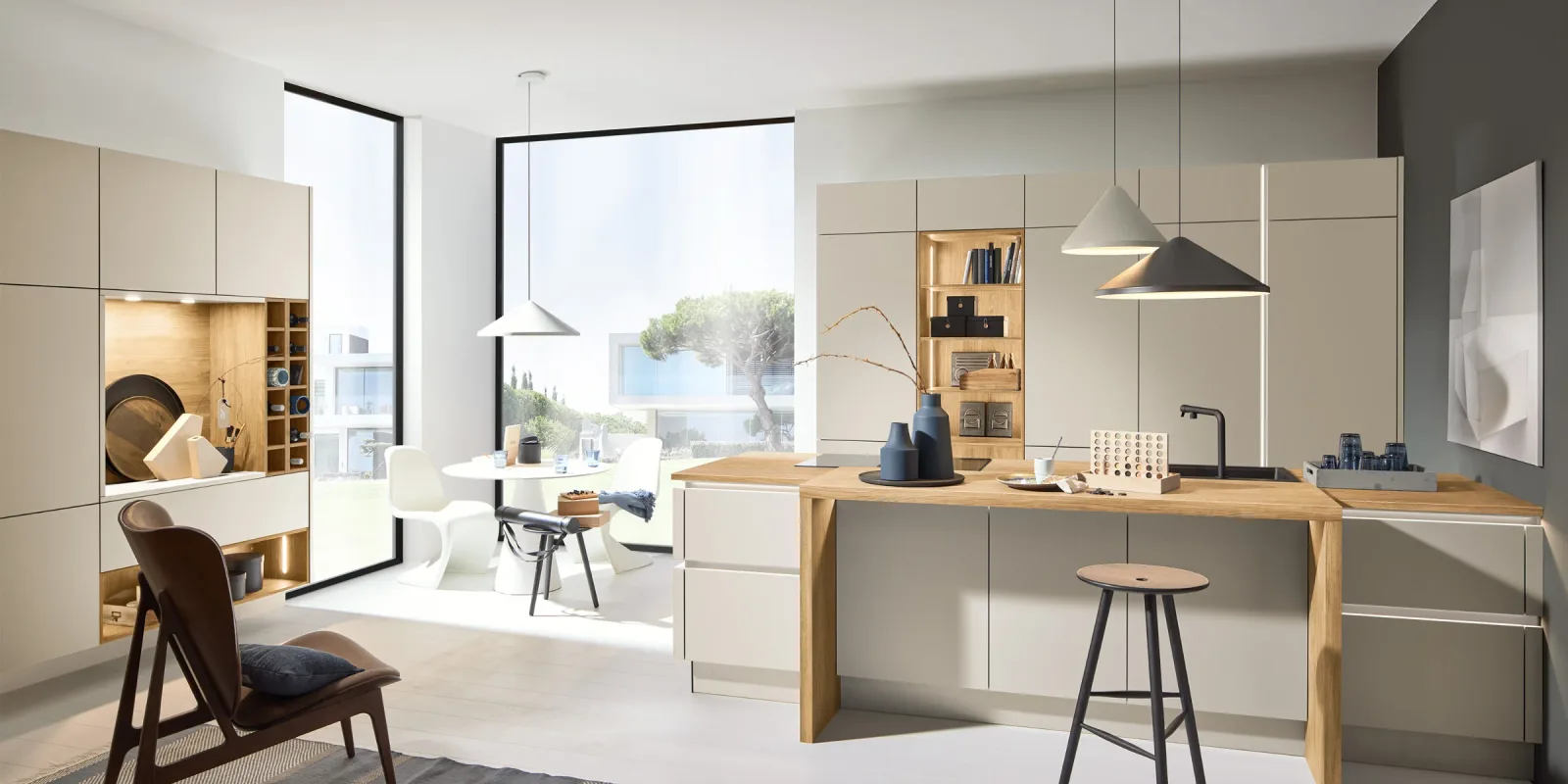 Nolte Perfect Plus Sahara – U-Küche Vanille Landhaus – Weiß matt mit Terrakotta-Akzenten