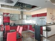 Designerküche mit roten Acrylfronten